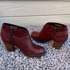 Clarks Women's Mission Parker Burgundy Suede/Leather Ankle Boots